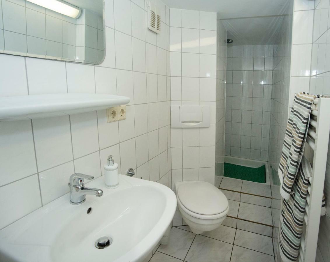 Pension Löew Solingen Extérieur photo